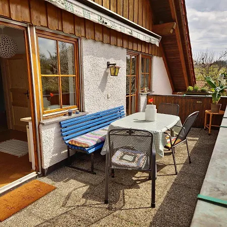 Mit Dachterrasse